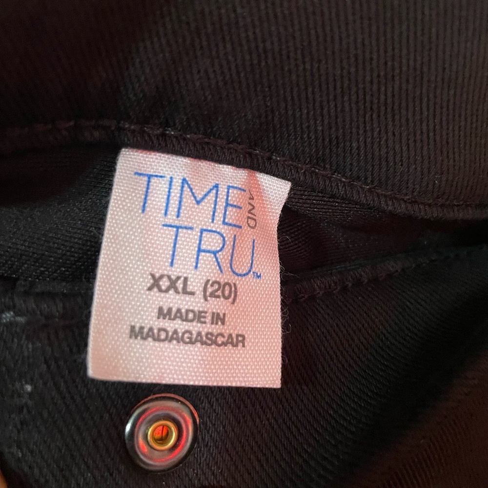 Time and Tru Women's High Rise Black Jeggings - Picture 3 of 7